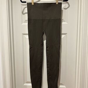 Spanx Women's XL Look At Me Now Seamless Side Zip Leggings Olive Green